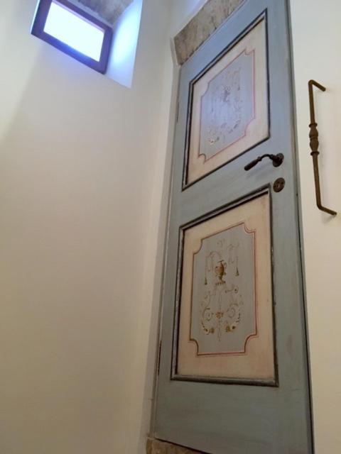Apartamento L'Arco Romano Foligno Exterior foto