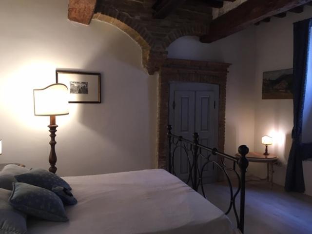Apartamento L'Arco Romano Foligno Exterior foto