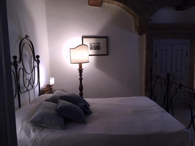 Apartamento L'Arco Romano Foligno Exterior foto