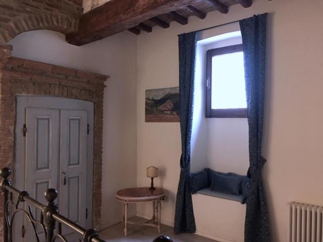 Apartamento L'Arco Romano Foligno Exterior foto